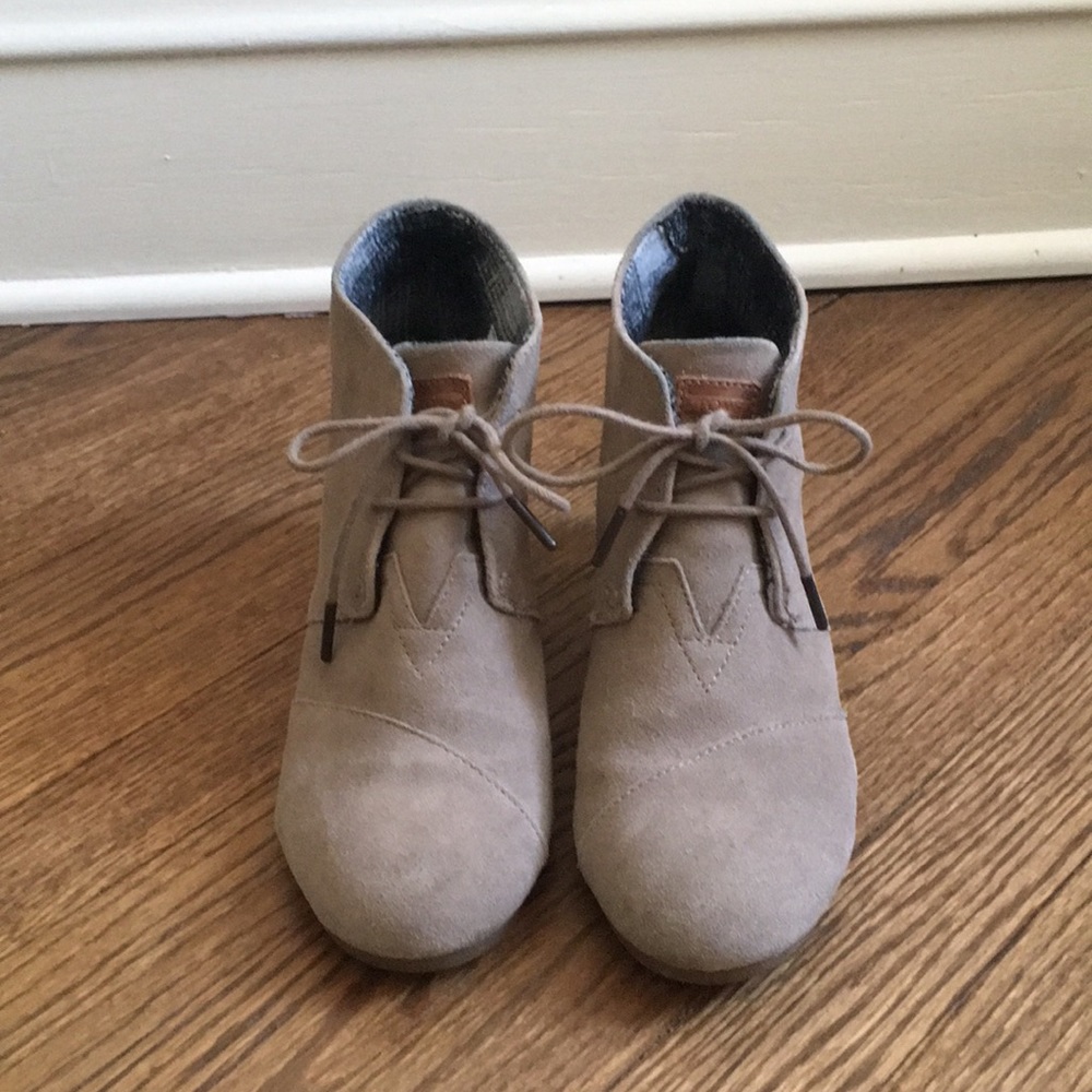 TOMS Desert Wedge Booties, Size 9.5